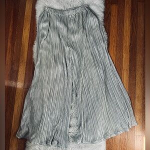 Kiyara Pocketed High Rise Shimmer Plisse Pants - Small